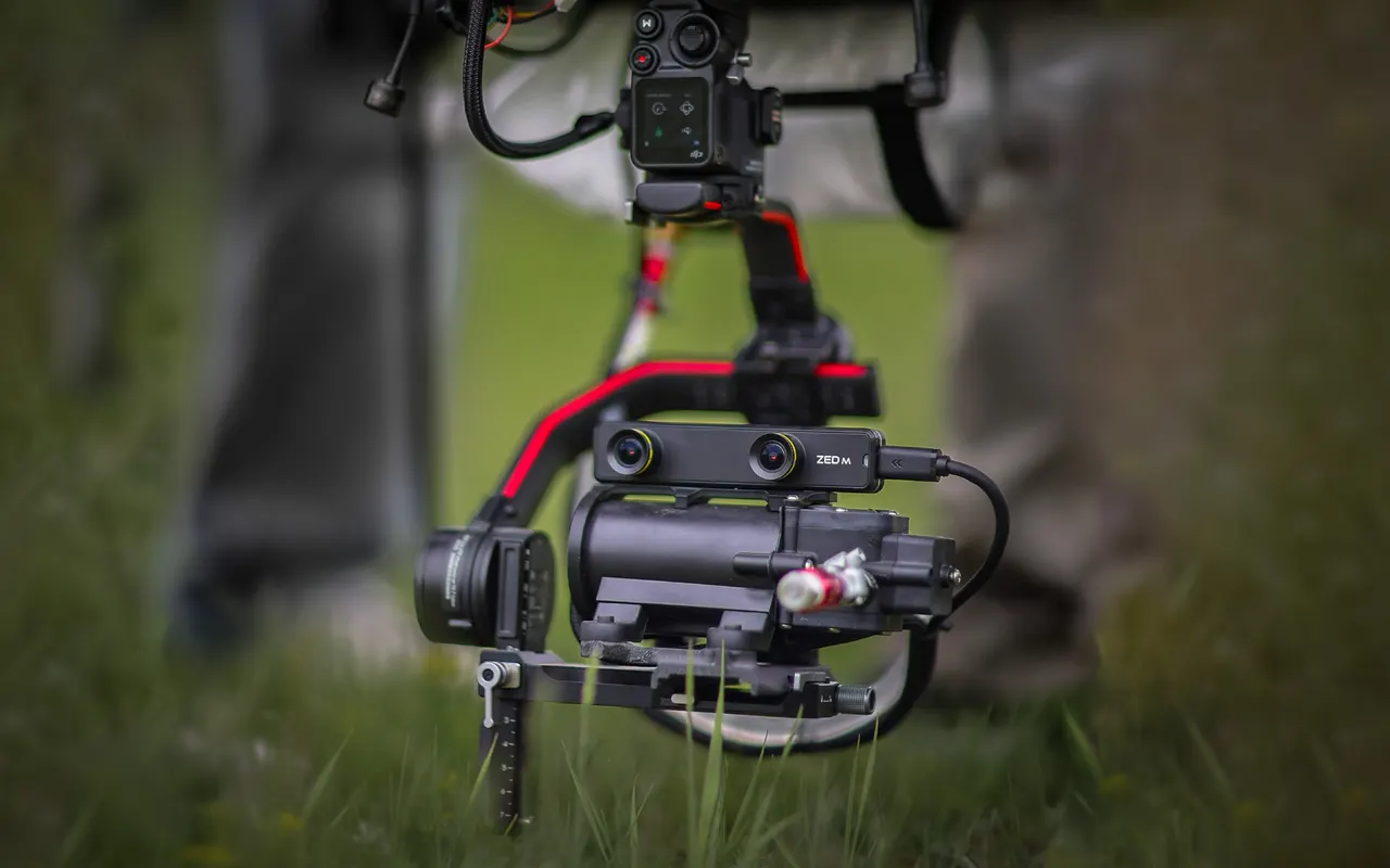 Charge utile d'arrosage automatisé montée sur un drone, avec caméra stéréo